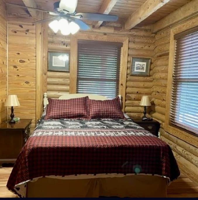 Rustic Black Bear Cabin Pigeon Forge Exterior foto